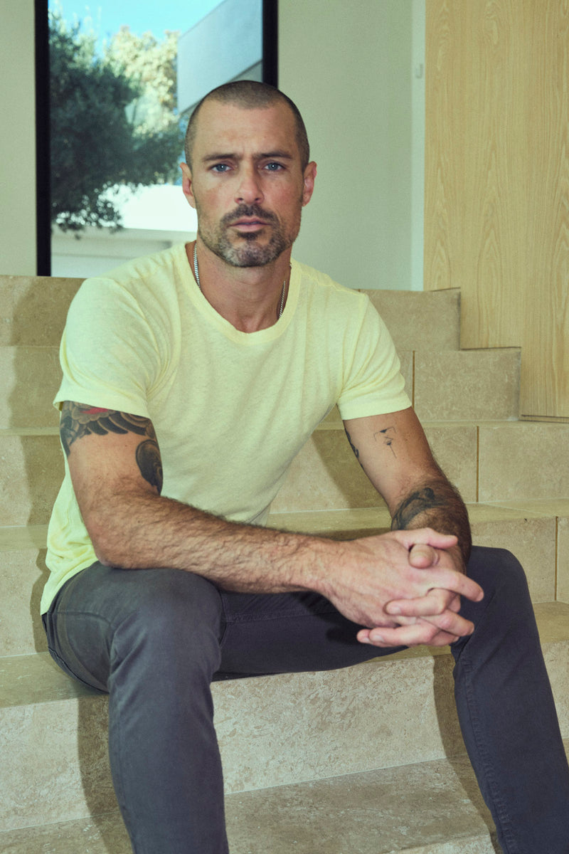 Men's Linen Blend Wide Neck Band Tee — Yellow