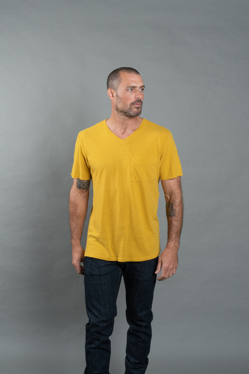 Men's Warren Wide Pocket Cotton Linen V-Neck Tee — Mustard