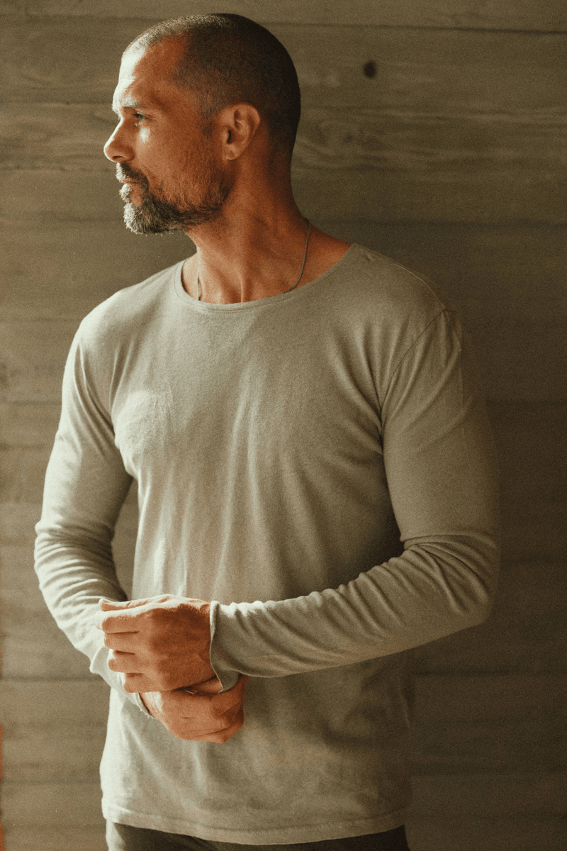 Men's Linen Blend Crew Neck Long Sleeve — Dove Grey