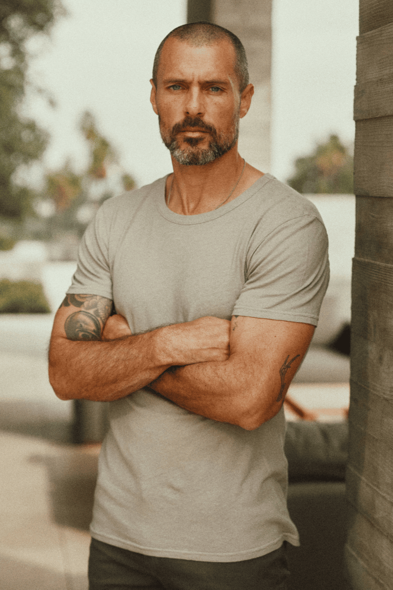 Men's Linen Blend Wide Neck Band Tee — Dove Grey