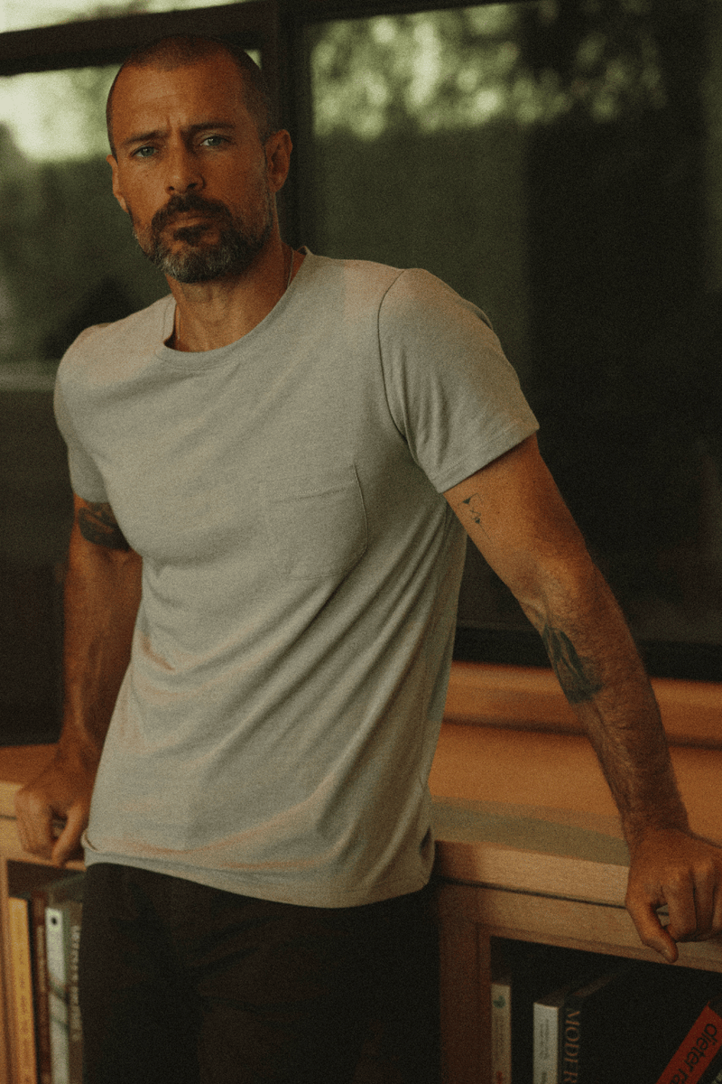 Men's Tri-Blend V-Pocket Tee — Dove Grey