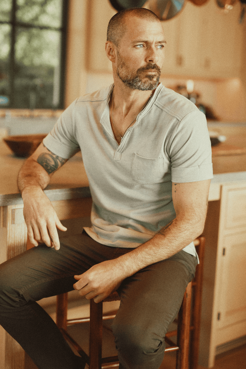 Men's Jersey Raw Neck Curved Pocket Tee — Dove Grey