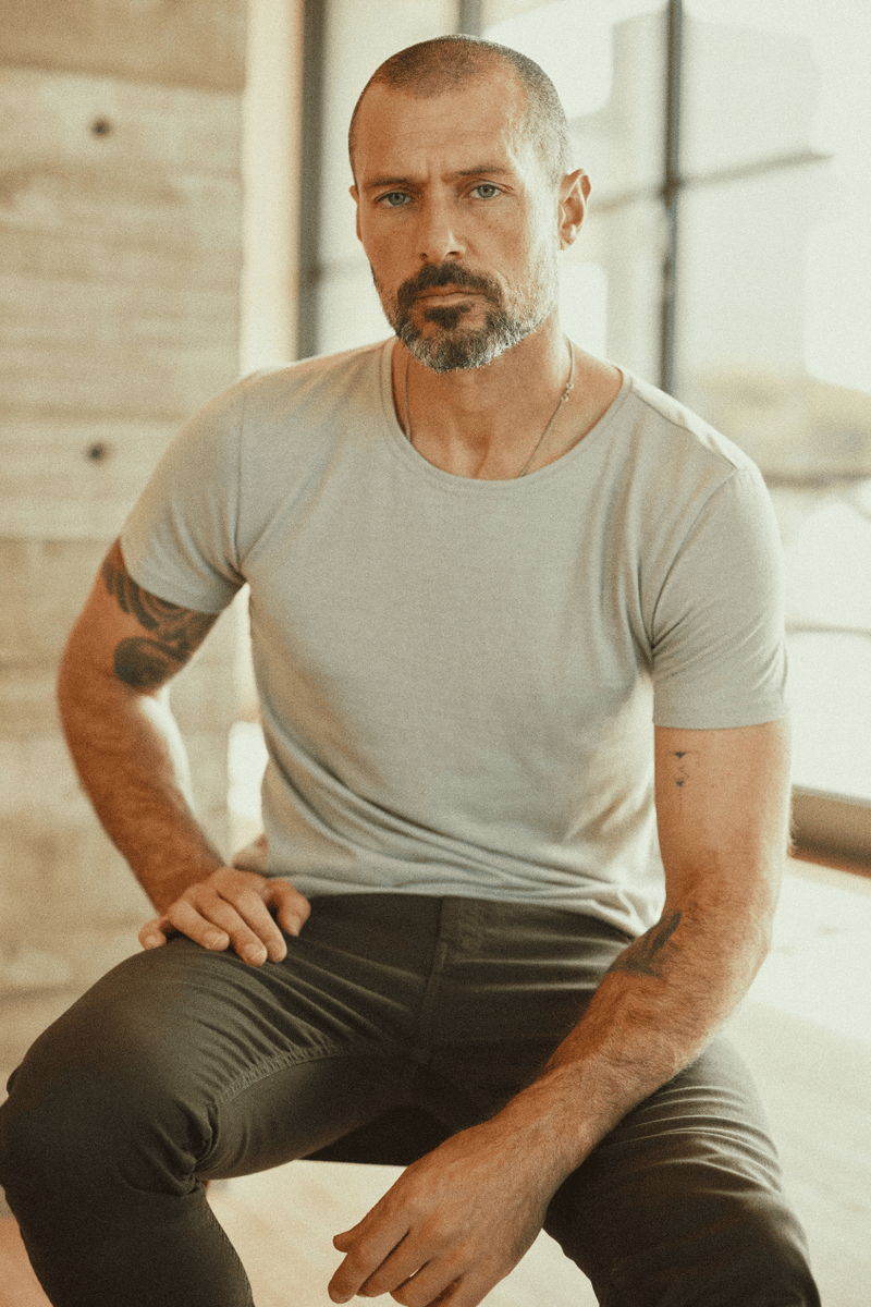 Men's Tri-Blend Crew Tee — Dove Grey