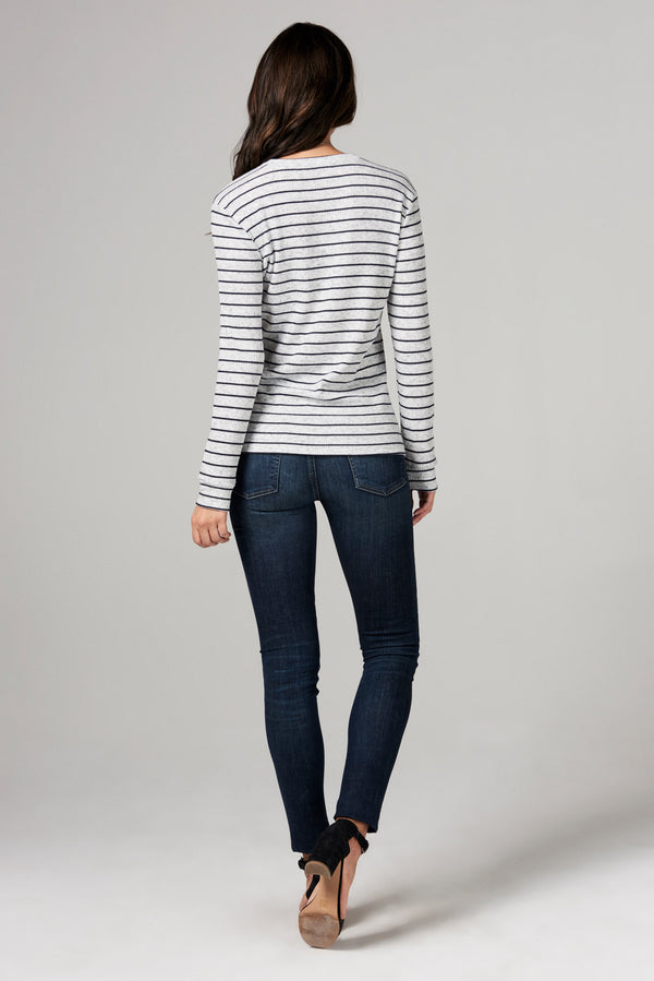 WOMEN'S STRIPE SWEATER PULLOVER - NAVY STRIPE