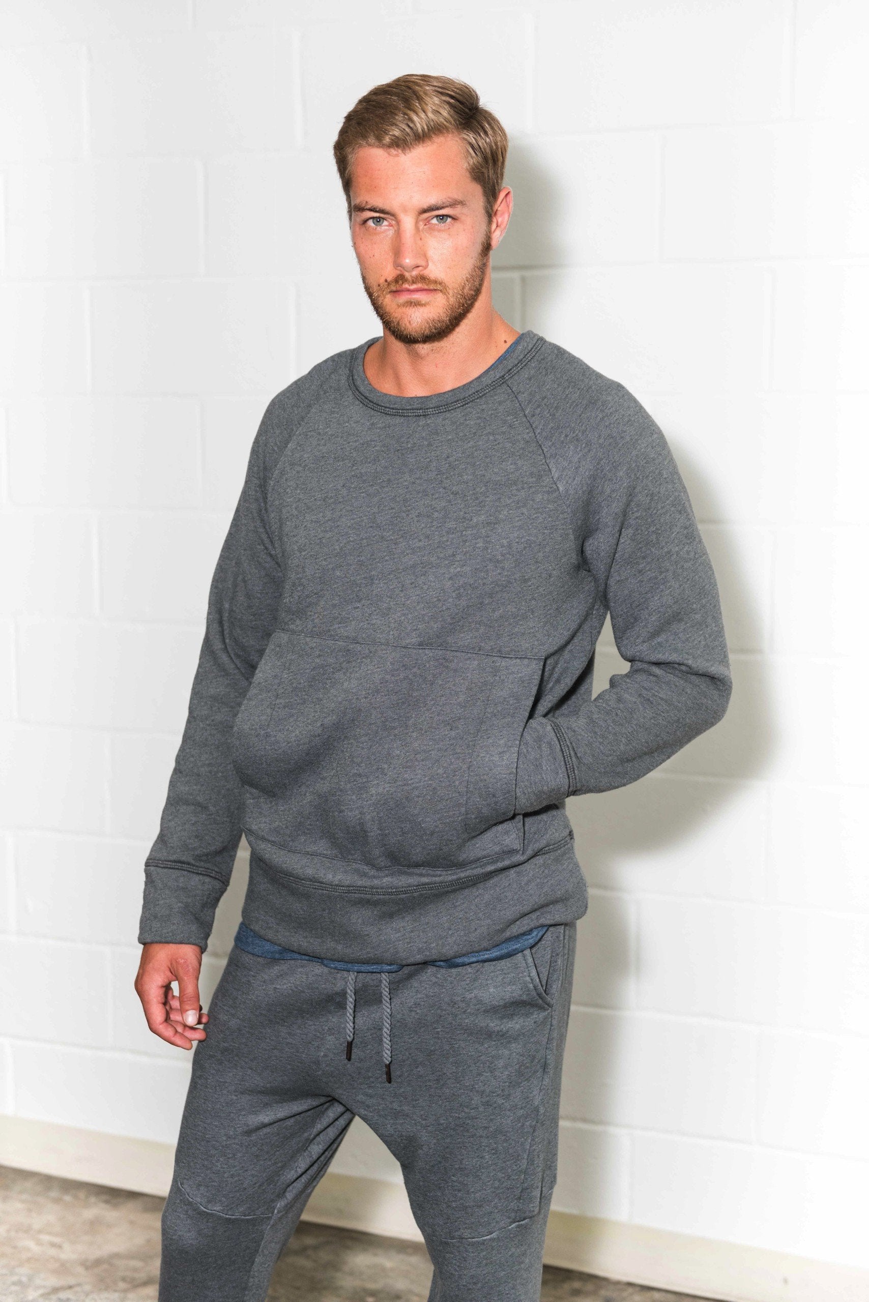 Mens Crew Neck Sweatshirt With Kangaroo Pocket