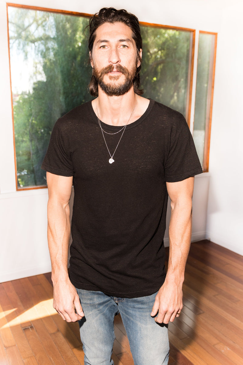 Men's Linen Blend Wide Neck Band Tee — Black