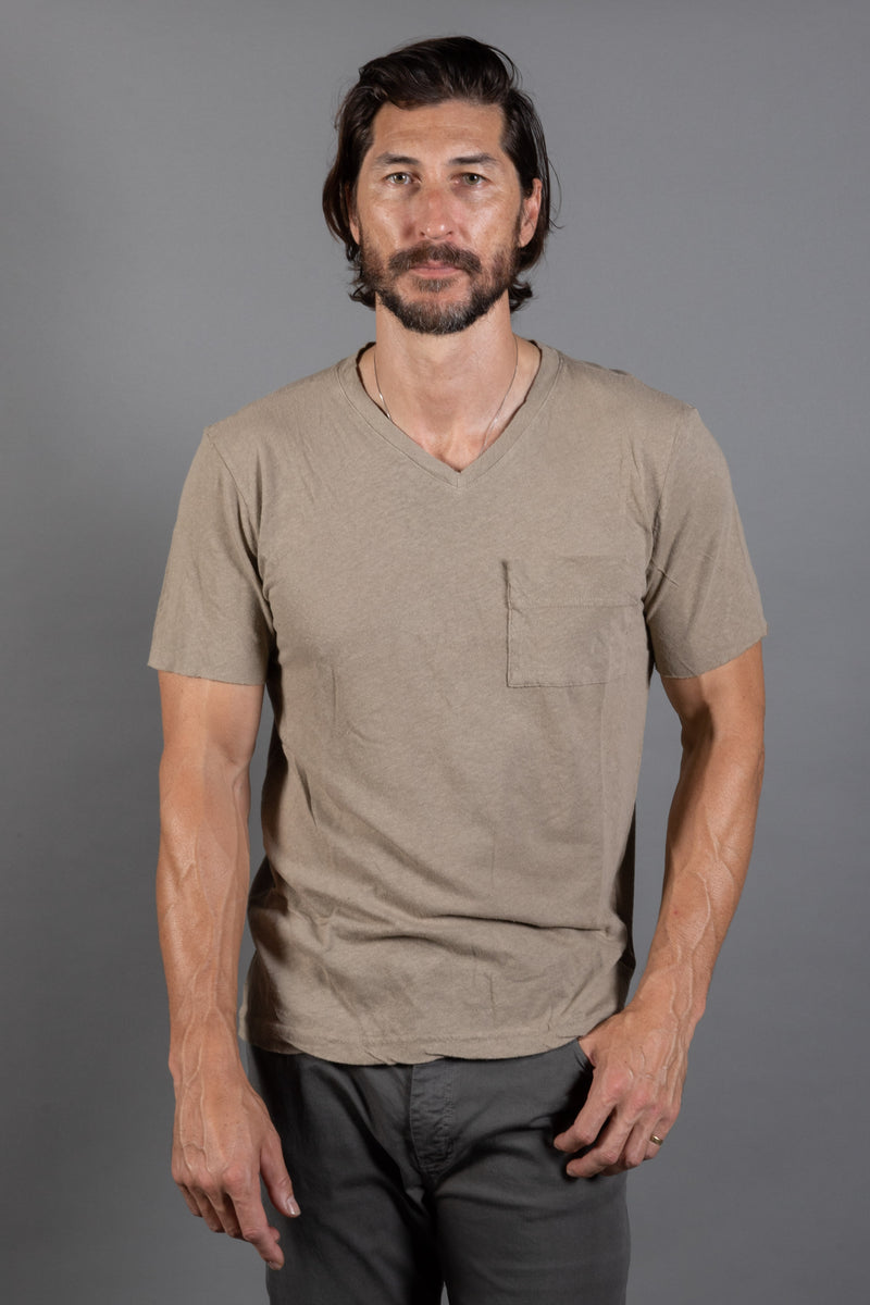 Men's Warren Wide Pocket Cotton Linen V-Neck Tee — Silver Mink