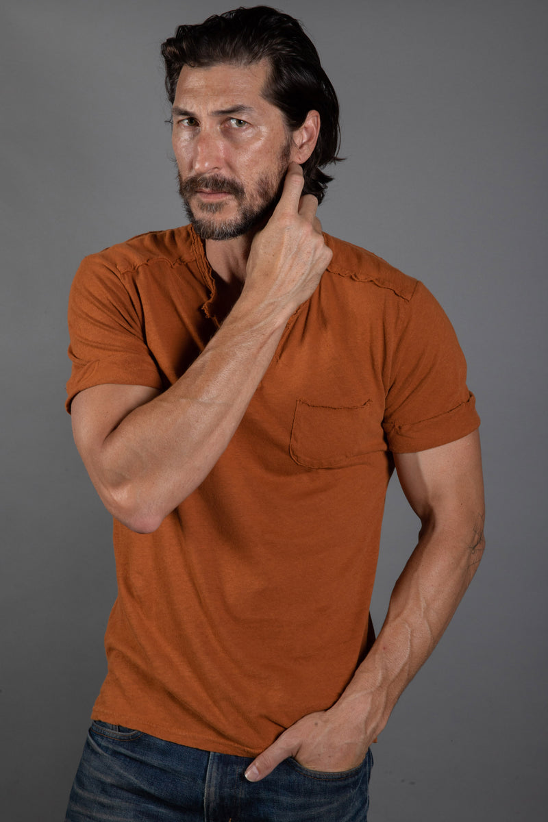 Men's Linen Blend Raw Edge Split V-Neck Tee — Antique