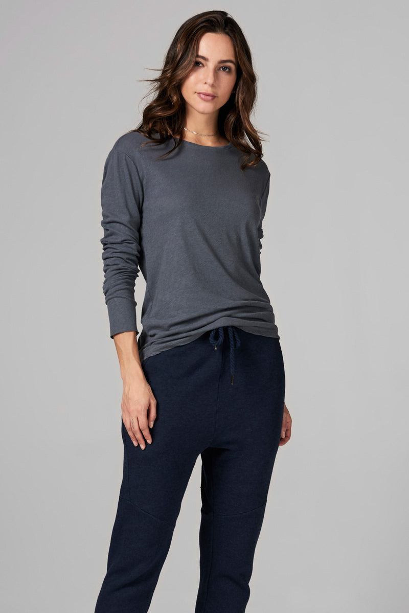 WOMEN'S LINEN BLEND CREW NECK LONG SLEEVE SHIRT - GREY — GREY