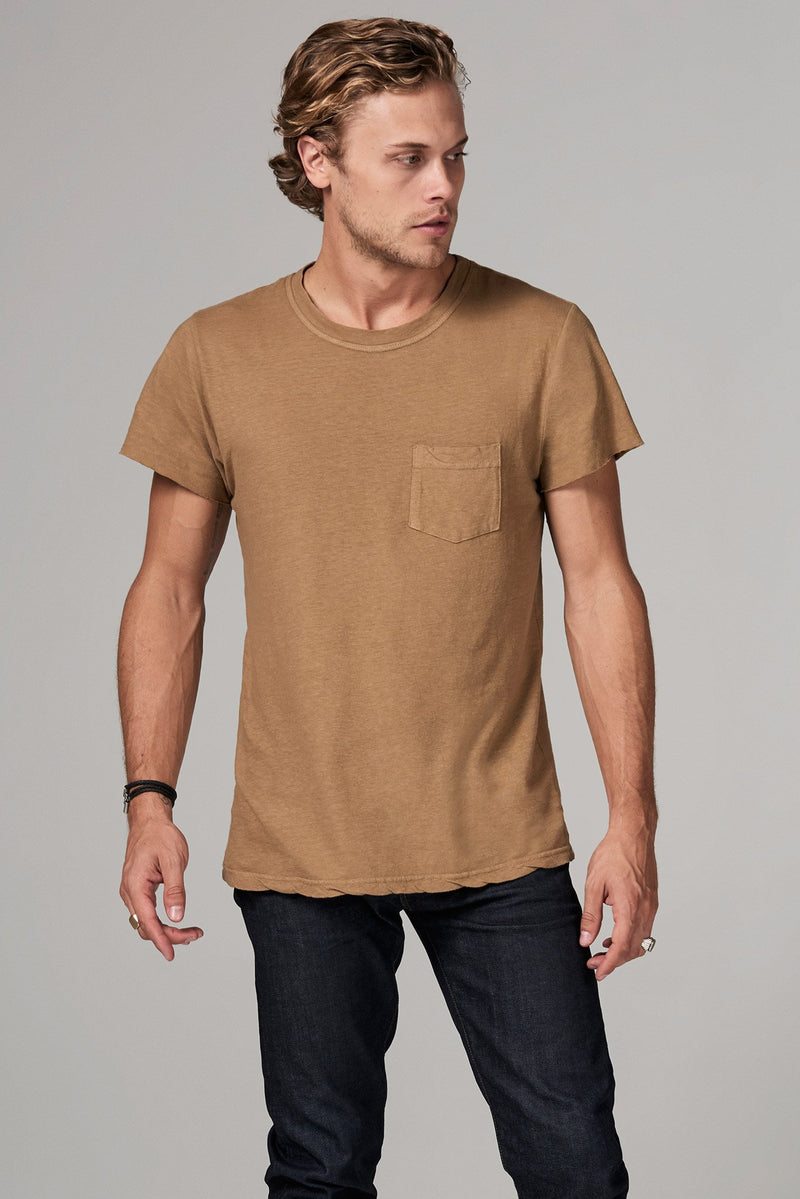 Men's Linen Blend Pocket Tee — Camel
